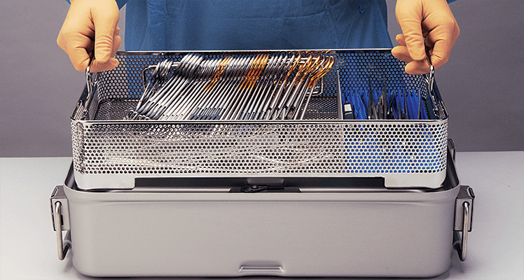 genesis-sterilization-containers_3_VM_liftingbasket-withgloves-192.png